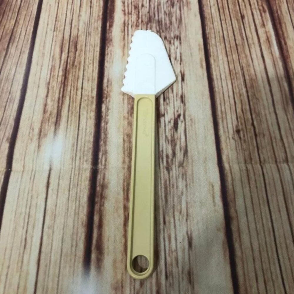 Tupperware Serrated Spreader Spatula Vintage 1775